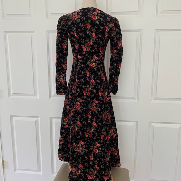 Vintage LS Laura Ashley floral needlecord cotton dress, US6 - Picture 7 of 11